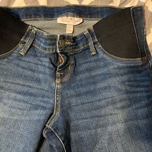 Maternity distressed mid rise jeans